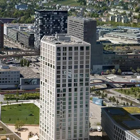 Hotel Renaissance Tower 5*