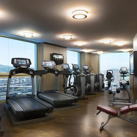 Szálloda Renaissance Tower 5*