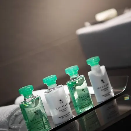 Renaissance Tower Hotel 5*