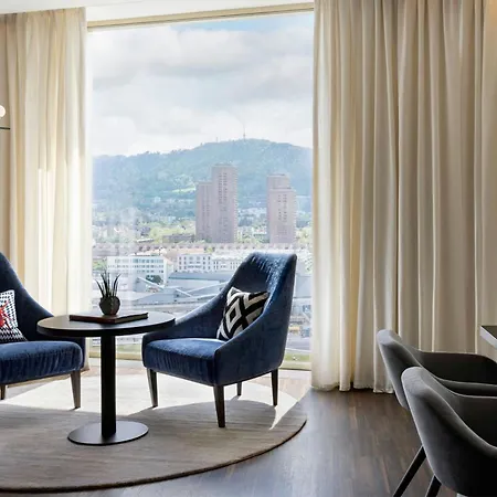 Renaissance Tower Hotel 5*