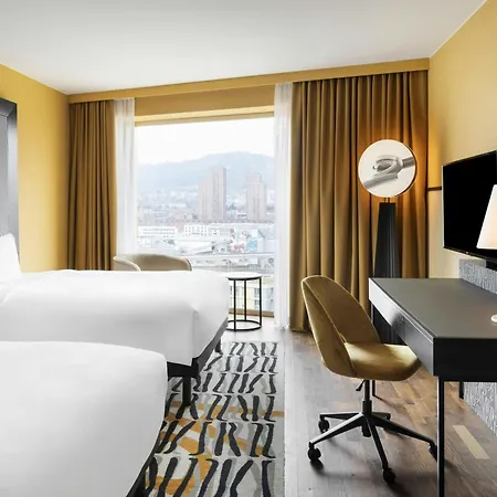 Renaissance Tower 5* Zürich