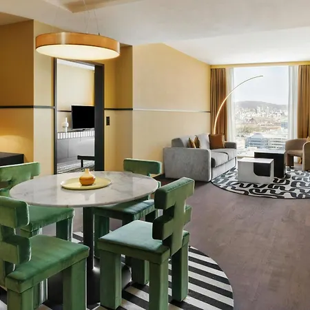 Renaissance Tower 5* Цюрих