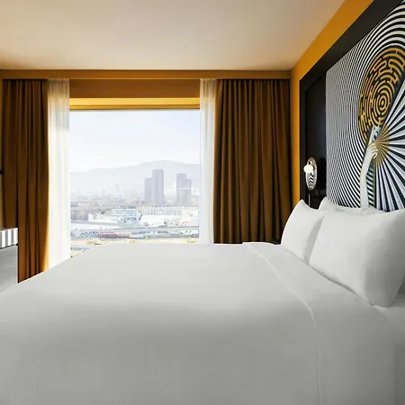 Renaissance Tower Szálloda 5*