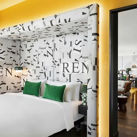 Szálloda Renaissance Tower 5*