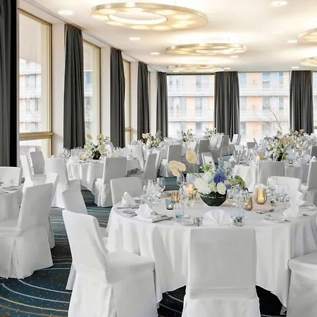 Renaissance Tower Hotel Zürich
