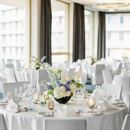 Renaissance Tower 5*