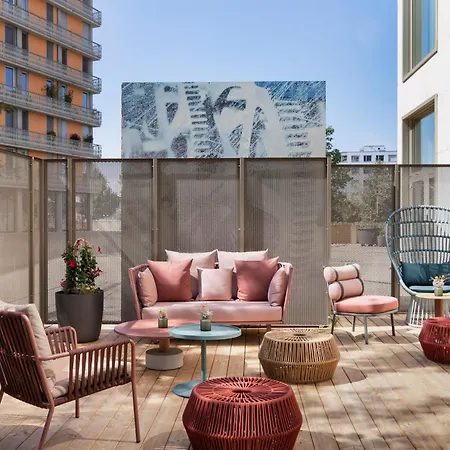 Renaissance Tower 5* Цюрих