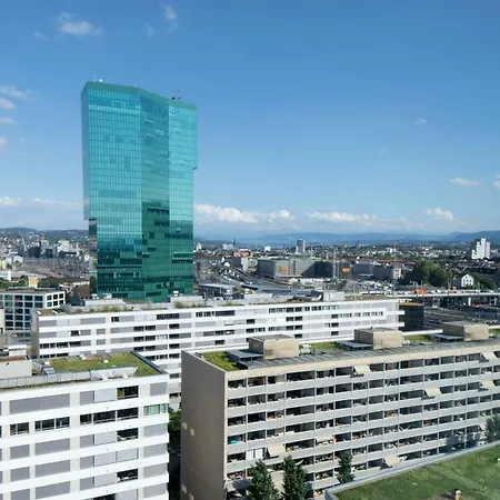 Renaissance Tower Отель 5*