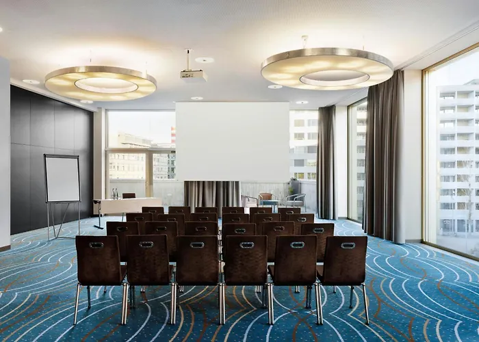 Renaissance Tower 5*