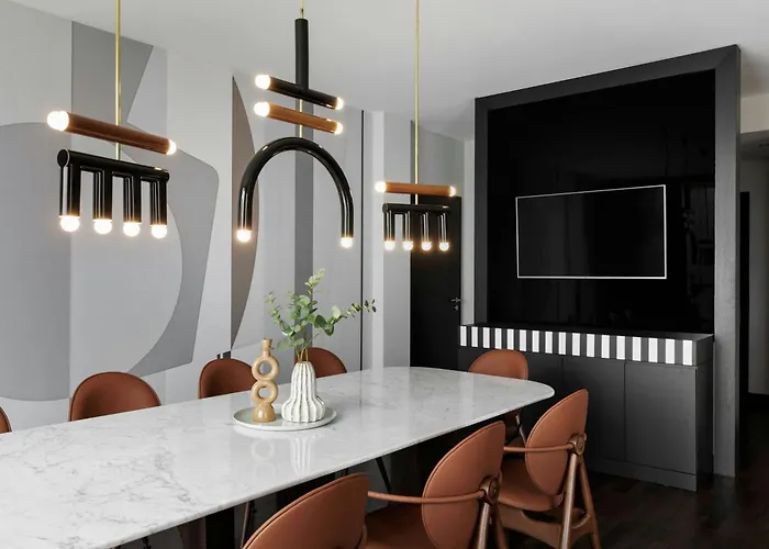 Renaissance Tower מלון 5*