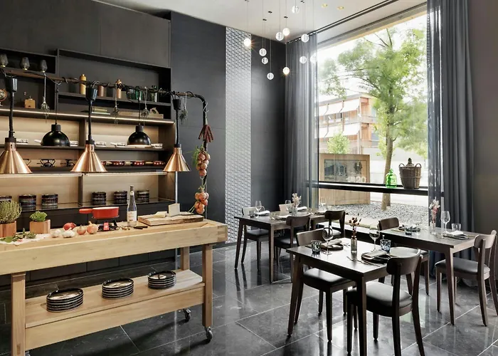 Renaissance Tower 5*