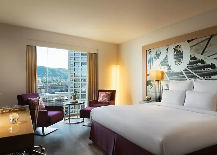 Renaissance Tower Hotel 5*