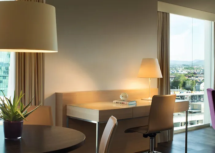 Renaissance Tower Hotel