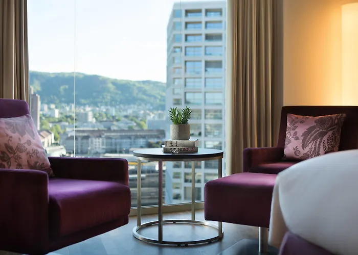 Renaissance Tower 5*