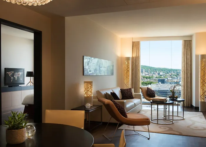 Renaissance Tower 5* Zurich