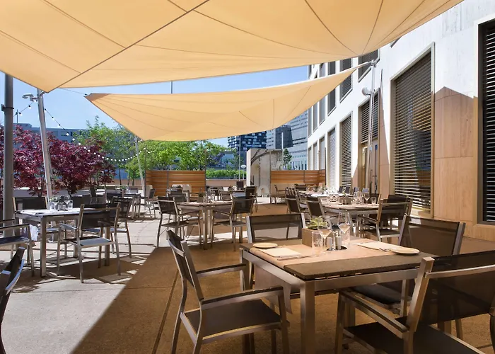 رينيسانس زوريخ تاور