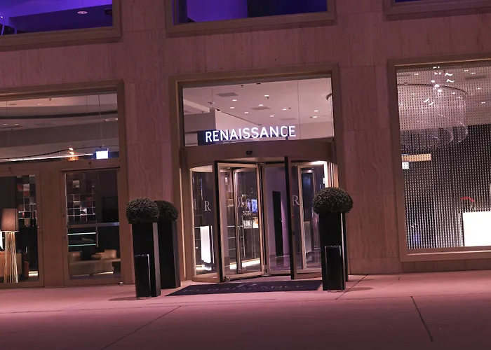 Hotel Renaissance Tower 5*