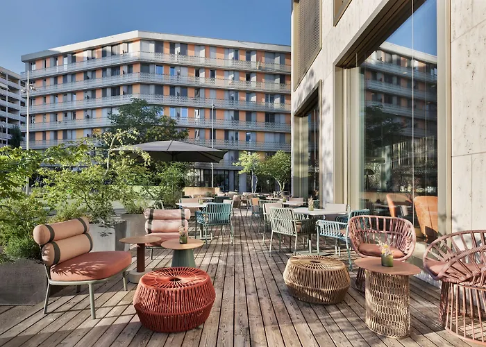 Renaissance Tower 5* Zurich