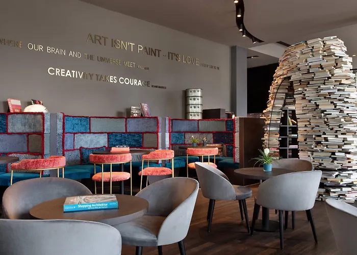 Renaissance Tower Hotel