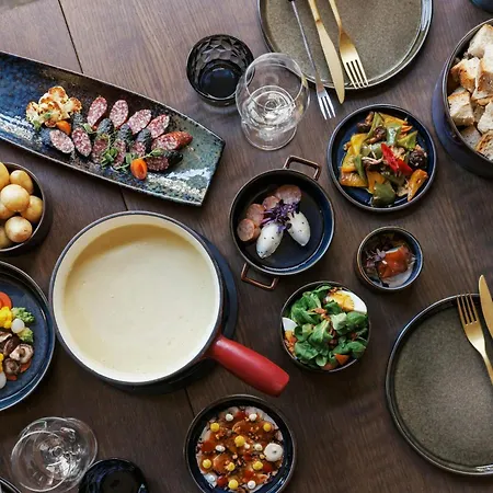 Renaissance Tower 5* Ζυρίχη