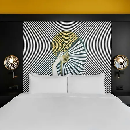 Ξενοδοχείο Renaissance Tower