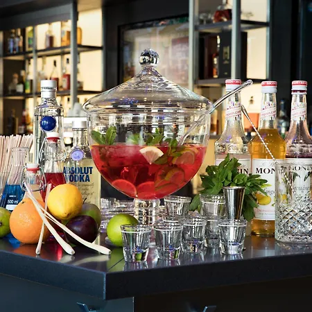 苏黎世大厦万丽酒店