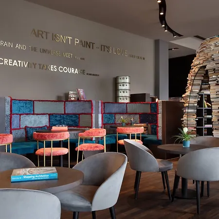 苏黎世大厦万丽酒店 酒店