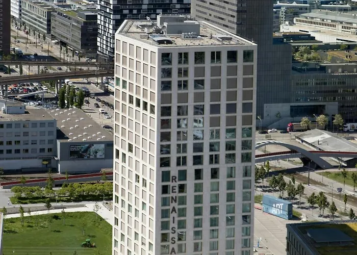 Renaissance Tower Hotell 5*