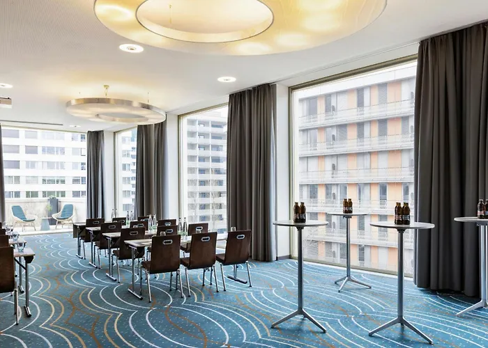 Renaissance Tower Hotell