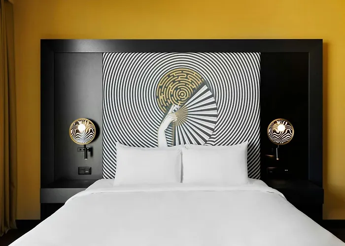 Hotell Renaissance Tower