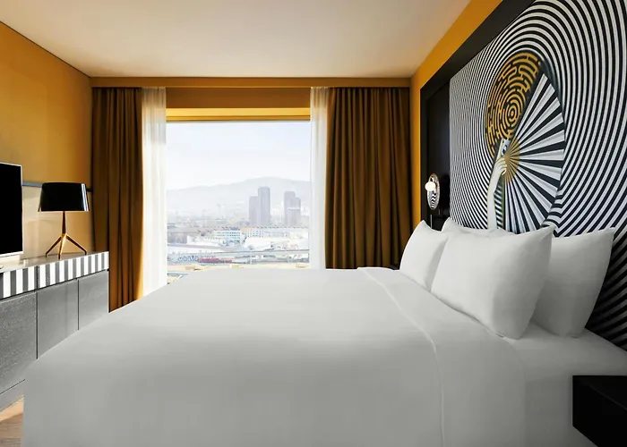 Renaissance Tower Hotell 5*