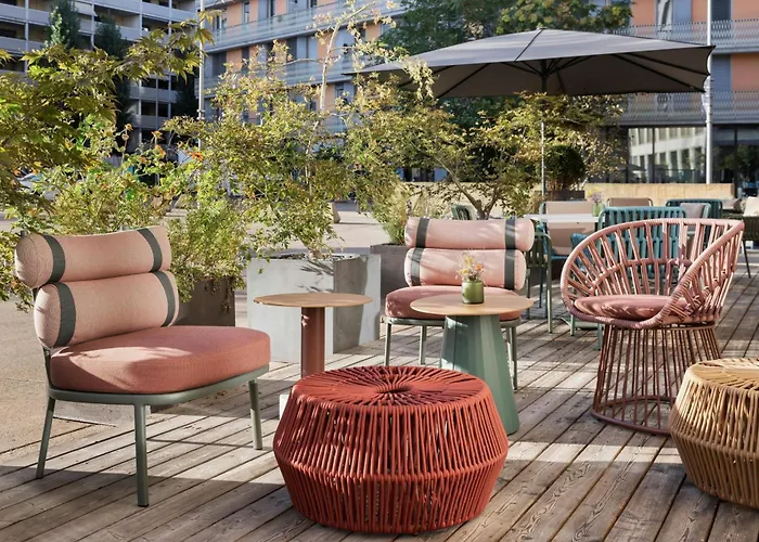 Renaissance Tower Hotell